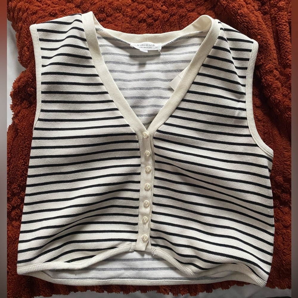 Black and White Top